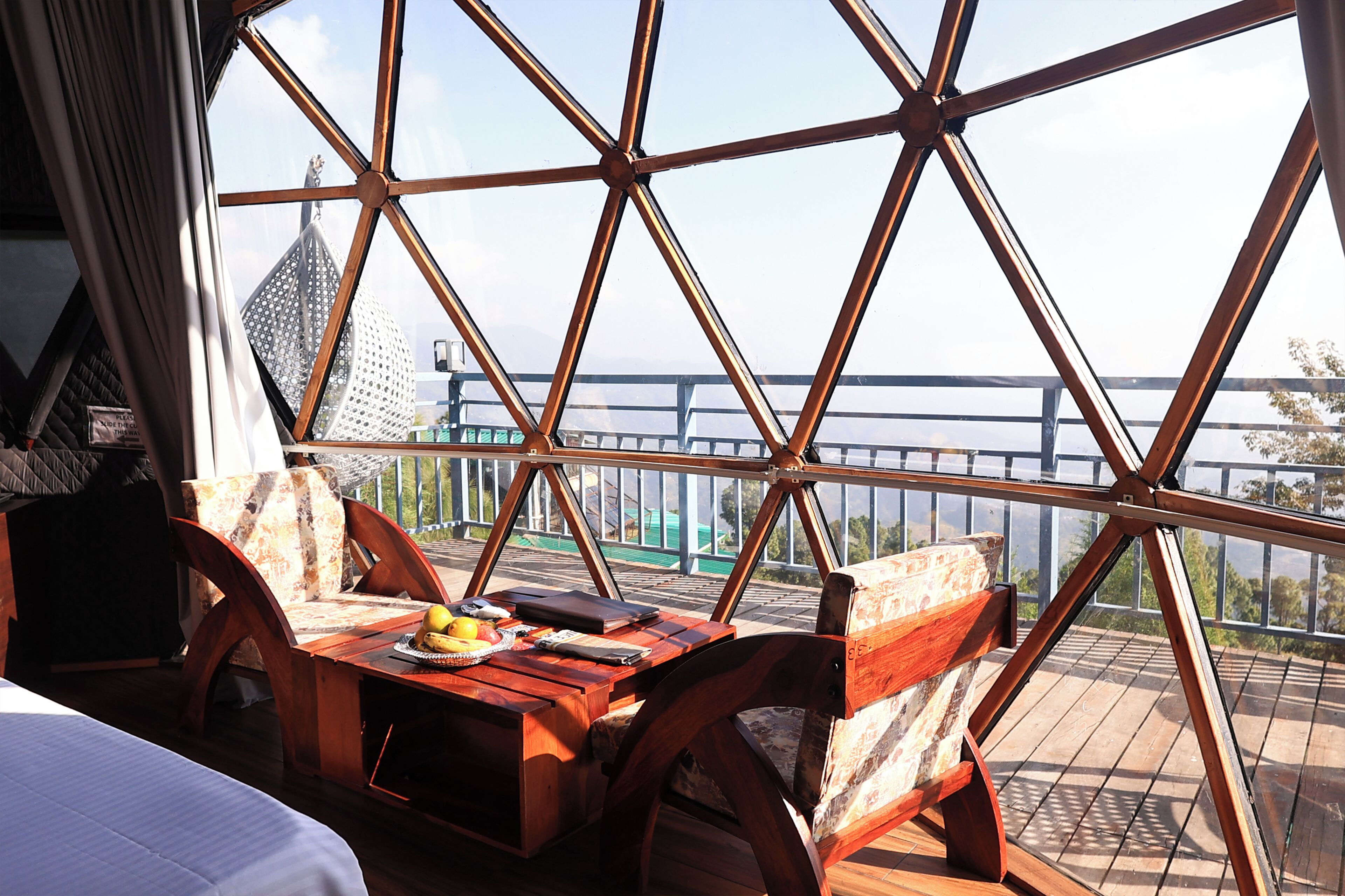 Luxury Glamp Room | Desk, free WiFi