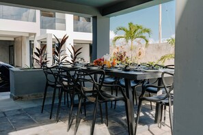 Outdoor dining - Villa with private use pool and personal chef (Watamu)