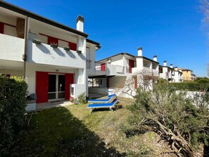 Villa, 2 Schlafzimmer, Balkon, Gartenblick | Aussenbereich