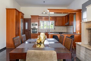 Villa | 4 bedrooms - Leone Luxury Villa Georgia (Zakynthos)