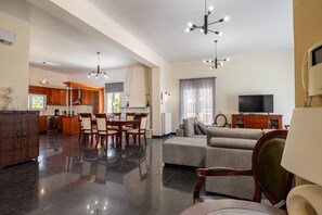 4 bedrooms - Leone Luxury Villa Giota (Zakynthos)