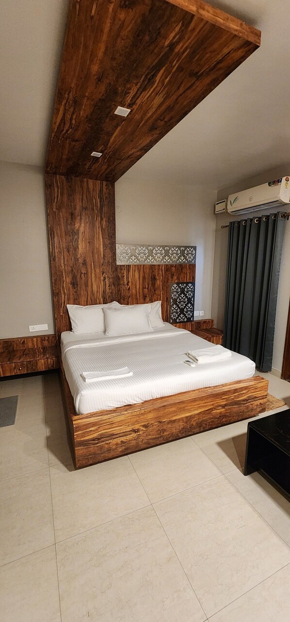 Standard-huone | Tallelokero huoneessa, silitysrauta/-lauta