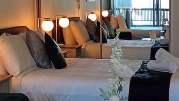 1 bedroom, desk, WiFi, bed sheets