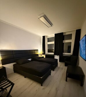 1 habitación, wifi y ropa de cama