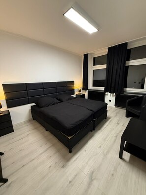 1 habitación, wifi y ropa de cama