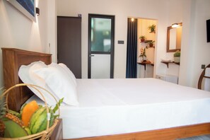 Deluxe Double Room | Free WiFi, bed sheets - Villa Roberocia  (Hikkaduwa)