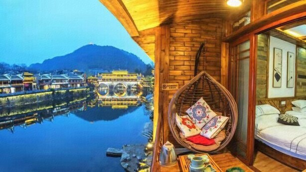 Unclassified image, 1 of 167, button - Feng Mian Su She Guesthouse (Fenghuang)