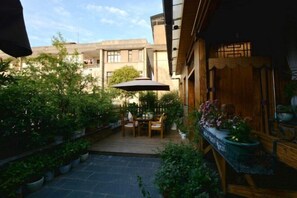 Children's area - Hotel Baihui Inn (Zhangjiajie Pedestrian Street Dayong Ancient City Inn)) (Zhangjiajie)
