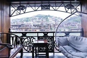 Room - Floral Hotel ·Fenghuang Grand Riverview (Fenghuang)