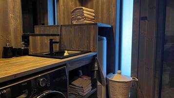 Cabin, 4 phòng ngủ, ban công, quang cảnh vườn | Giặt ủi