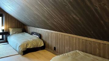 Cabin, 4 Bedrooms, Balcony, Garden View | 4 bedrooms