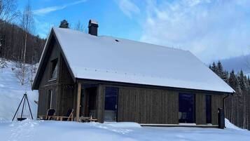 Cabin, 4 Bedrooms, Balcony, Garden View | Exterior