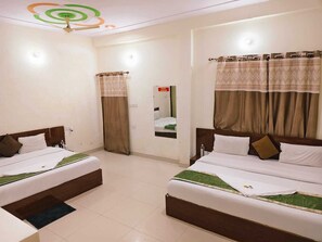 Family Quadruple Room | Laptop workspace, free WiFi, bed sheets - Radhe Shyam Resort By HRG Vrindavan (Vrindavan)