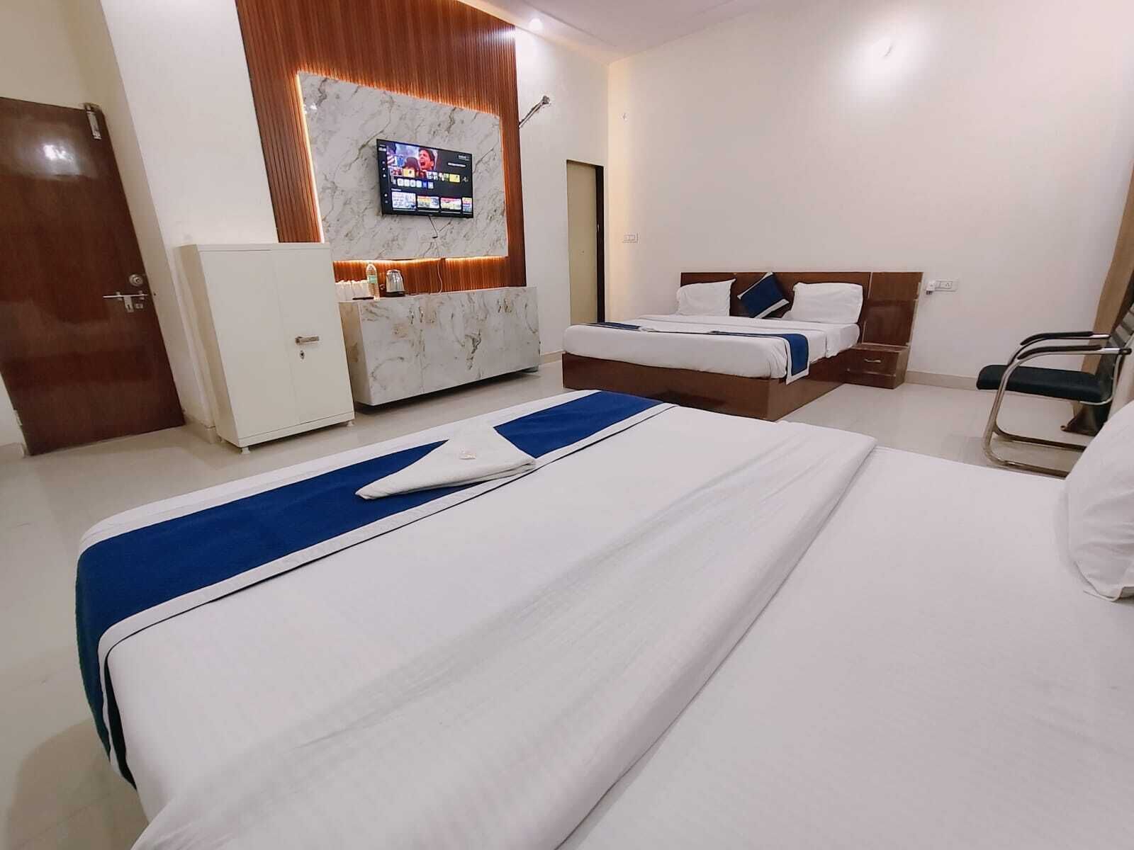 Familie vierpersoonskamer | Een laptopwerkplek, gratis wifi, beddengoed