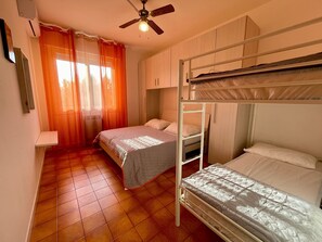 Appartement, 1 slaapkamer, balkon, uitzicht op zwembad | 2 slaapkamers