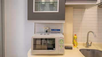 Superior Apartment, 1 Bedroom, Kitchen, City View | Private kitchenette
