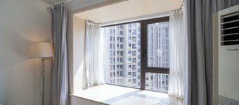 Tyms Modern 2BR APT Xujiahui Dacheng 