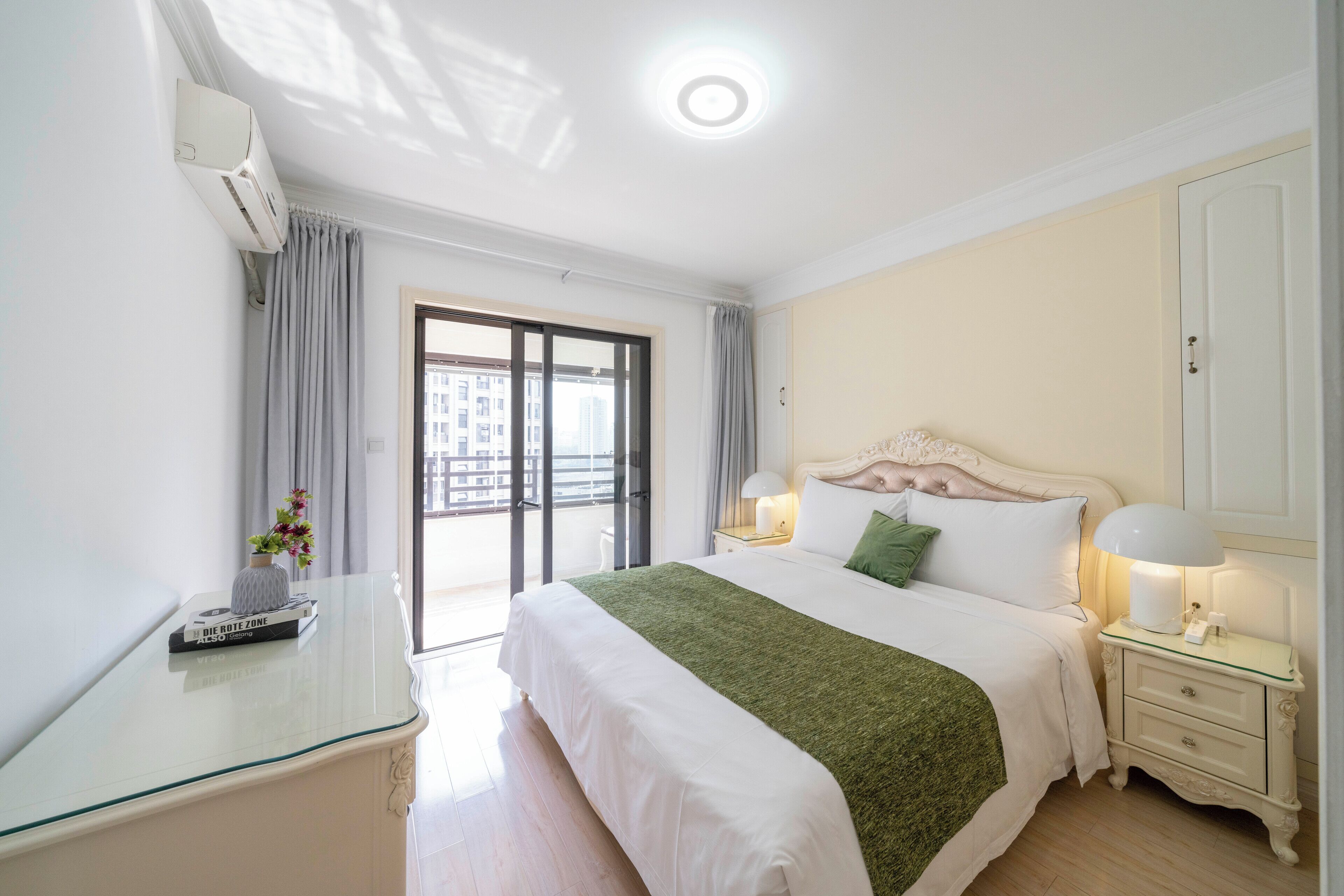 Apartamento superior, 2 habitaciones, cocina, vistas a la ciudad | Wifi gratis