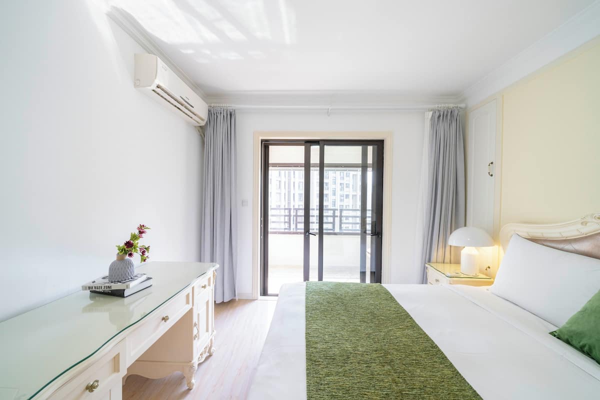 Superior Apartment, 2 Bedrooms, Kitchen, City View | Free WiFi