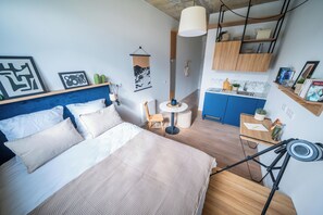 Laptop workspace, free WiFi