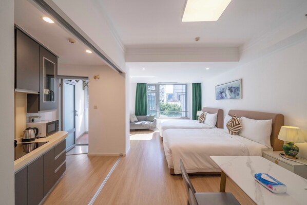 Superior Apartment, 1 Bedroom, Kitchen, City View | Free WiFi