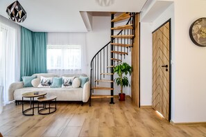 Chalet, 2 habitaciones | Sala de estar