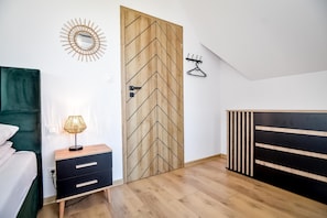 Chalet, 2 Bedrooms | Free WiFi