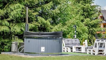 Bañera de hidromasaje privada