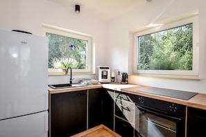 Chalet, 2 Bedrooms | Private kitchen