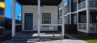 NEW - Atlanta Gem: 4-bedroom 3.5-bathroom Home