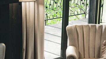 Apartment, Balcony, Mountain View (nr 1) | Living area