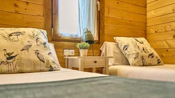 2 slaapkamers, reisbedje, gratis wifi, beddengoed