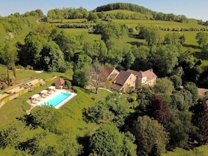 Le Domaine | Terrace/patio - Clos de Fougères (Montoillot)
