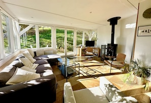 Le Domaine | Living area - Clos de Fougères (Montoillot)