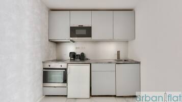 Réfrigérateur, micro-ondes, four, lave-vaisselle