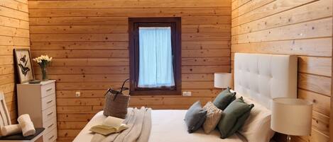 1 chambre, lit parapluie, Wi-Fi, draps fournis