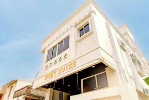 Exterior - Hotel Ruby House Near Sea Beach Puri (Puri)