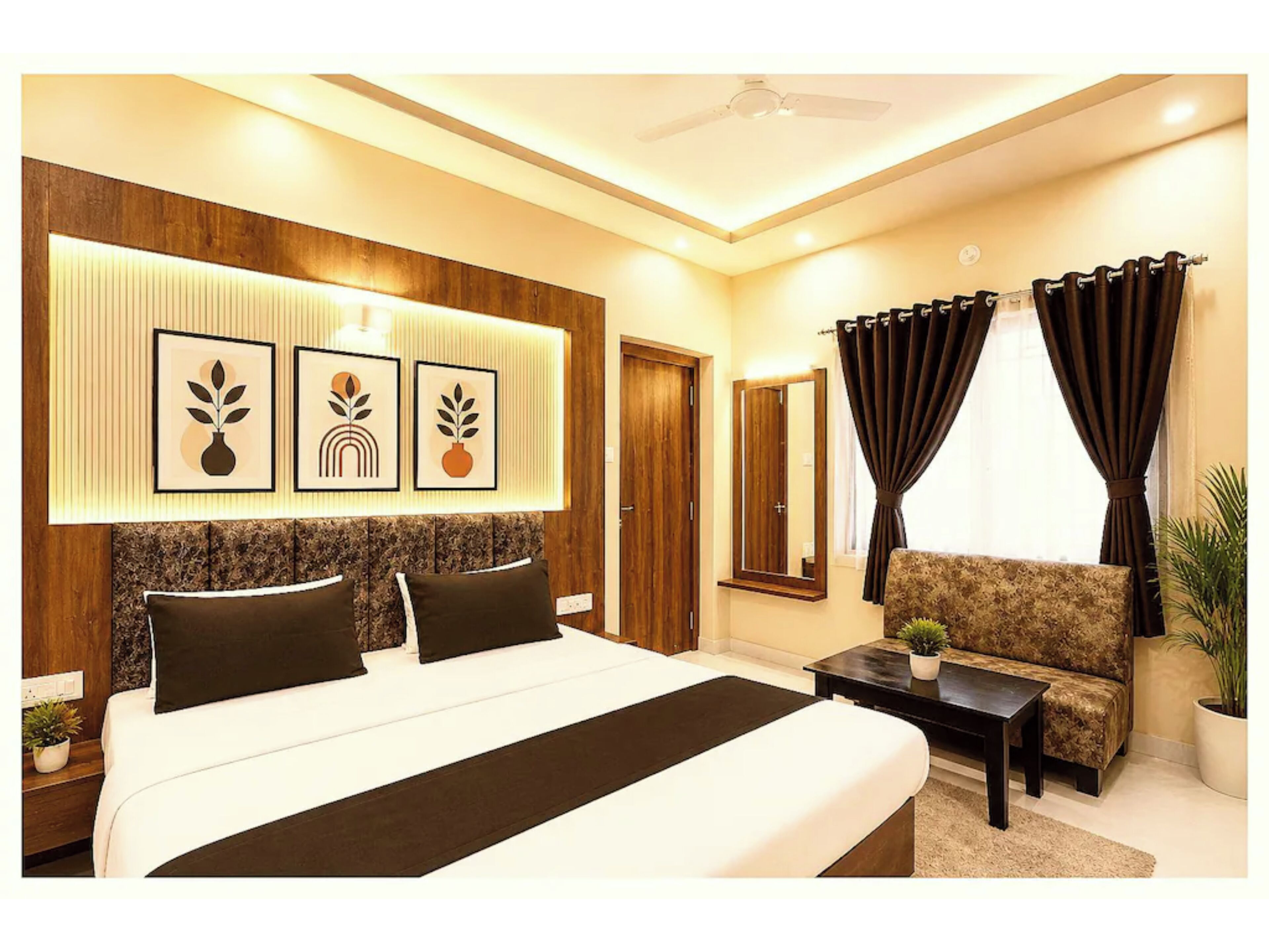 Hypo-allergenic bedding, desk, soundproofing, free WiFi