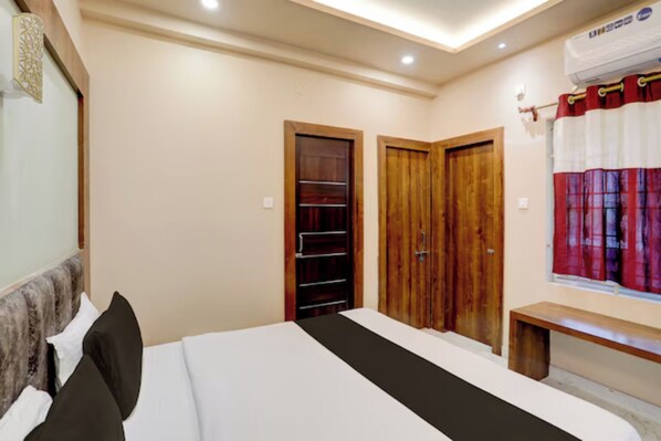 Deluxe Double Room, Air conditioning | Hypo-allergenic bedding, desk, soundproofing, free WiFi - Hotel Ruby House Near Sea Beach Puri  (Puri)