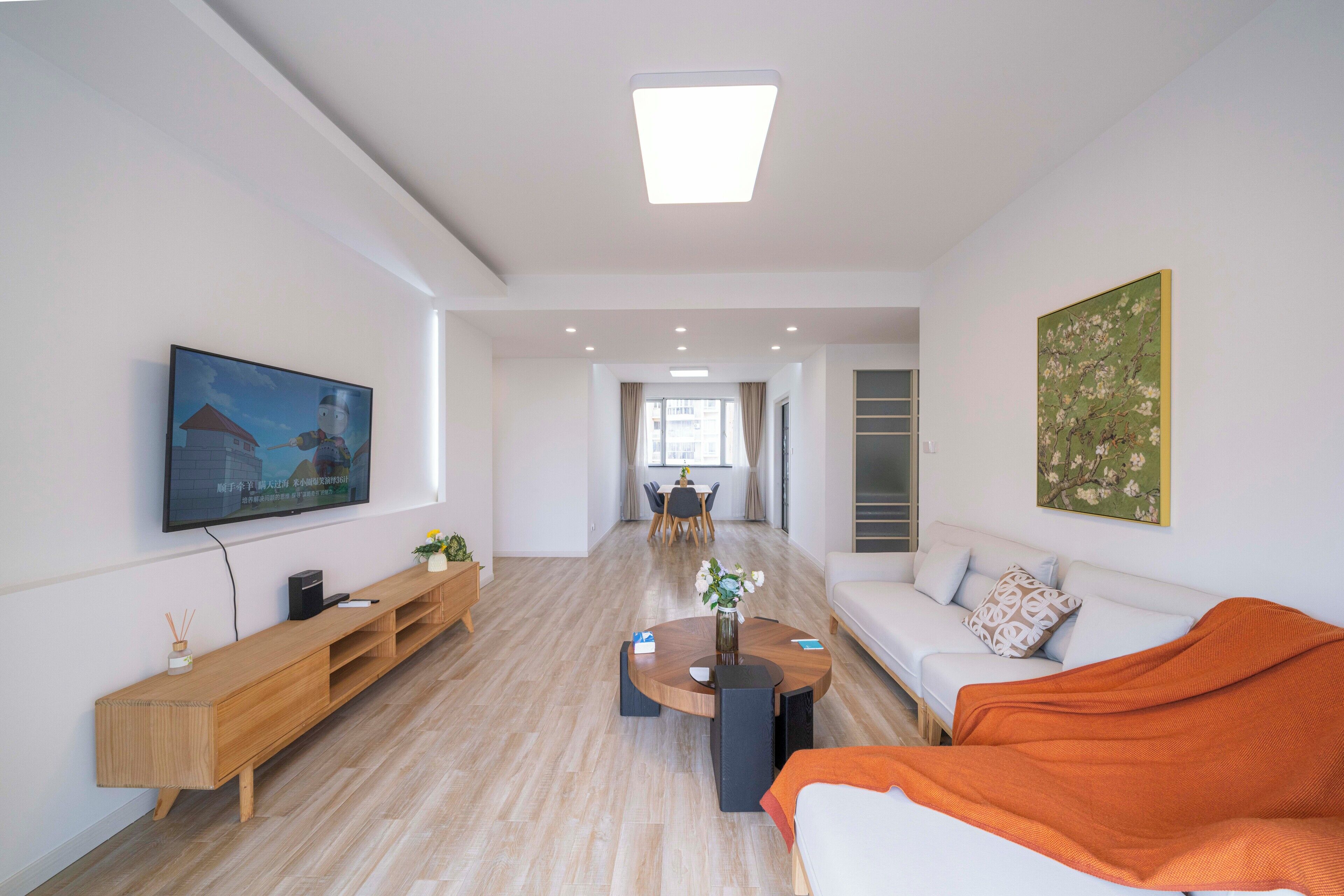 Superior Apartment, 4 Bedrooms, Kitchen, City View | Living room