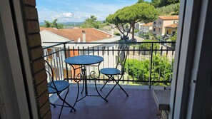 Appartement, 2 chambres, fumeurs, vue océan | Balcon