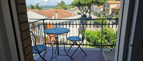Apartment, 2 Bedrooms, Smoking, Ocean View | Balcony