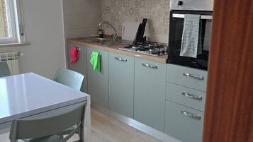 Apartment, 2 Bedrooms, Smoking, Ocean View | Interior