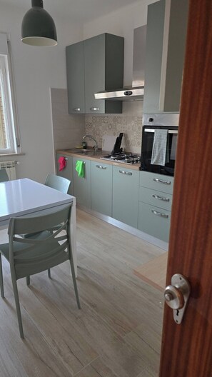 Apartment, 2 Bedrooms, Smoking, Ocean View | Interior