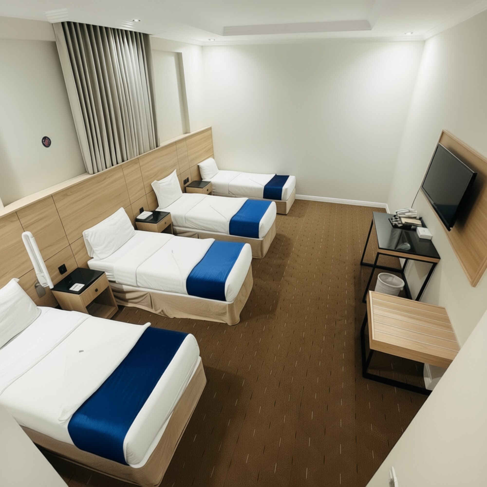 Deluxe Quadruple Room | Desk, free WiFi