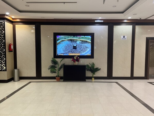 المنشأة من الداخل