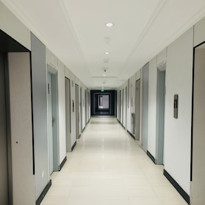 Skrifborð, ókeypis þráðlaus nettenging