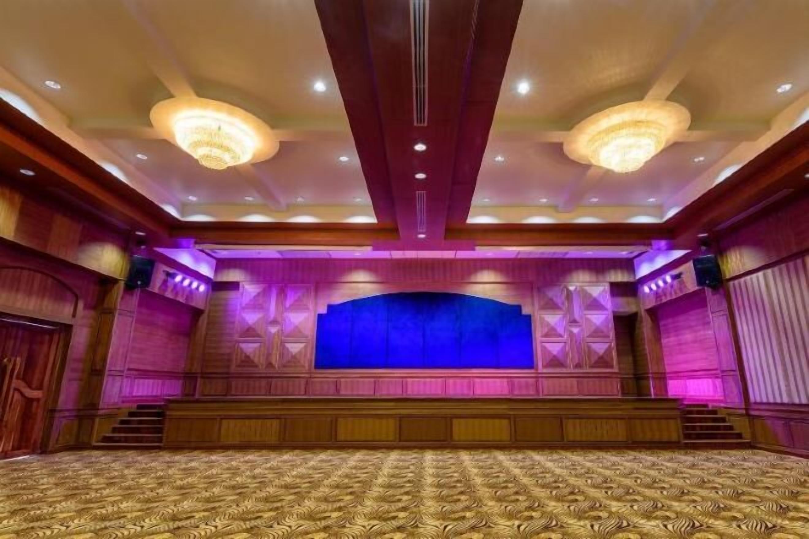 المنشأة من الداخل