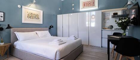 Apartment (0 Bedroom) | Front of property