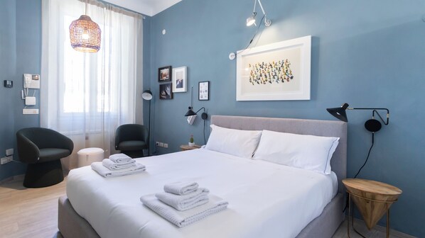 Basic Studio (0 Bedroom) | Living area | TV